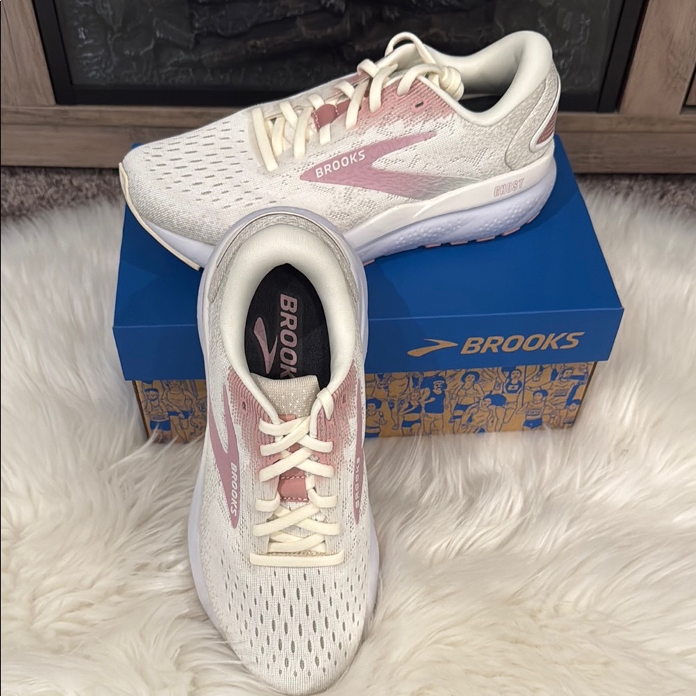 NIB WOMEN’s Brooks Ghost 16